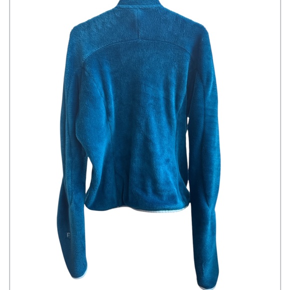 Patagonia R2 Fleece Jacket - Picture 2 of 7